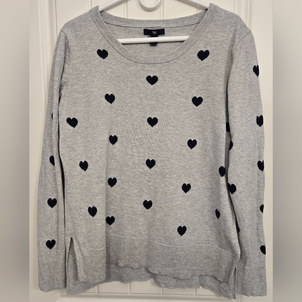 GAP Heart ❤️ Sweater